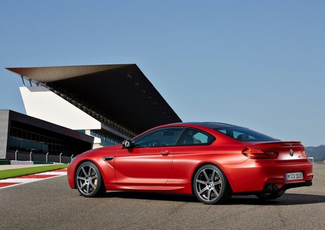 2015_BMW_M6_COUPE_pic-10