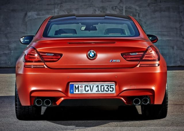 2015_BMW_M6_COUPE_pic-12