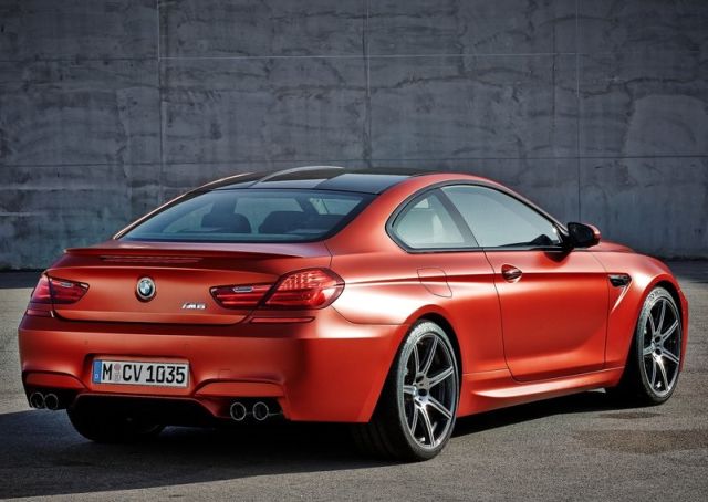 2015_BMW_M6_COUPE_pic-6