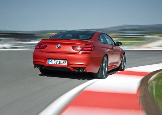 2015_BMW_M6_COUPE_pic-7