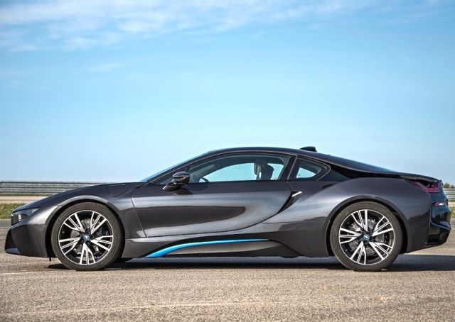 2015 BMW i8 Electric Sport Car