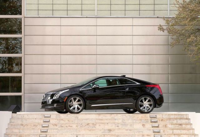CADILLAC ELR