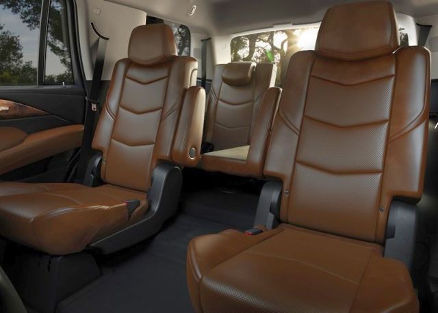 2015_CADILLAC_ESCELADE_SUV_4X4_Seven_seats_pic-11