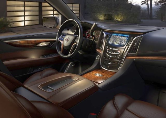 2015_CADILLAC_ESCELADE_SUV_4X4_interior_pic-7