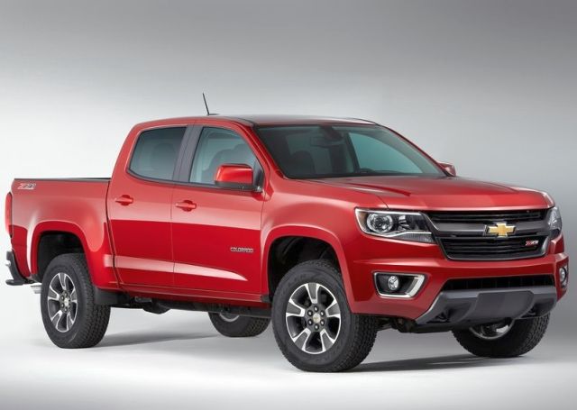 2015_CHEVROLET_COLORADO_front_pic-3