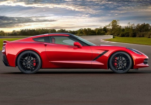 2015_CHEVROLET_CORVETTE_C7_STINGRAY_pic-9