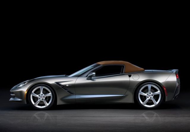 2015_CHEVROLET_CORVETTE_C7_Stingray_Cabrio_pic-11