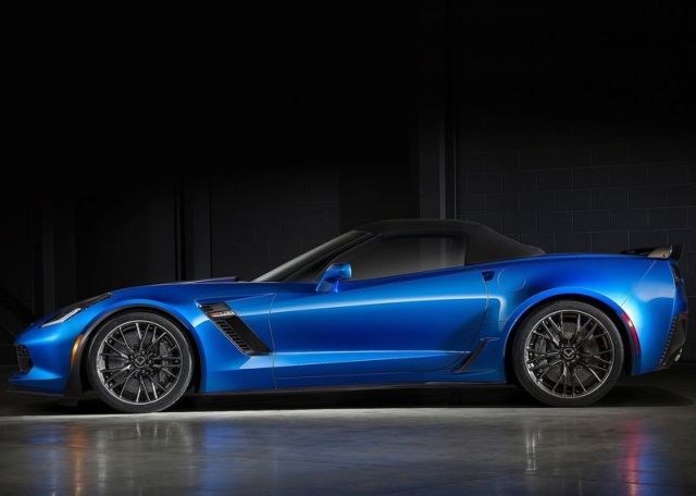 2015_CHEVROLET_CORVETTE_Z06_Cabrio_pic-11