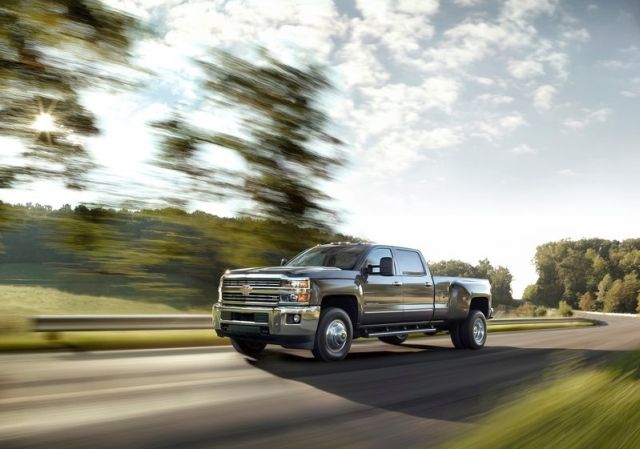 2015_CHEVROLET_SILVERADO_HD_3500_LTZ_4X4_front_pic-6