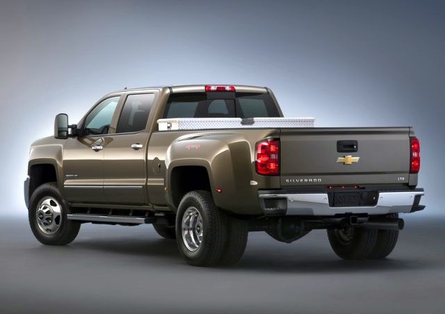 2015_CHEVROLET_SILVERADO_HD_3500_LTZ_4X4_rear_pic-9