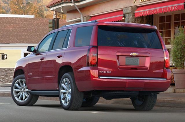 2015_CHEVROLET_TAHOE_rear_pic-5