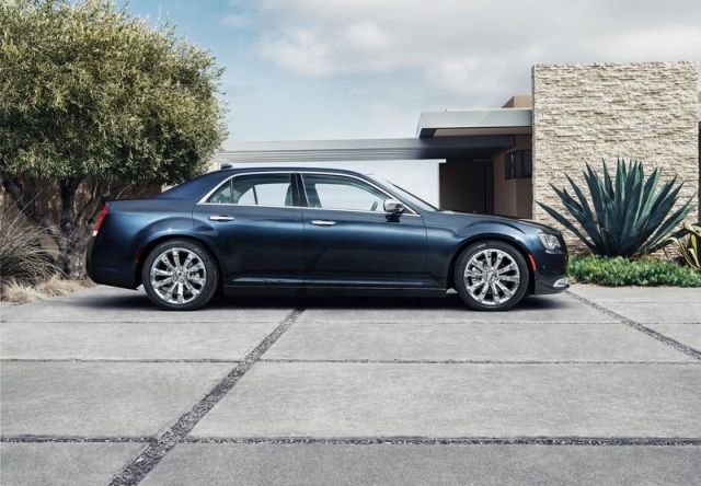 2015 CHRYSLER 300C