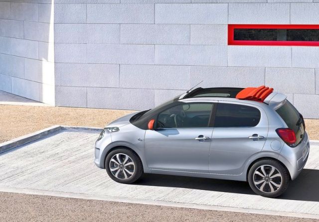2015_CITROEN_C1_profile_pic-3
