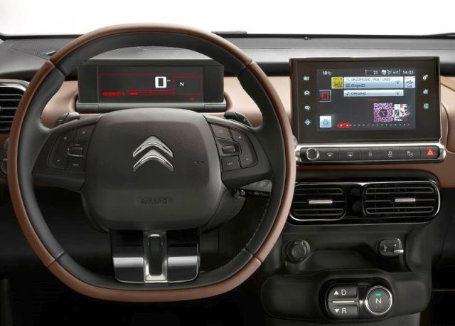 2015_CITROEN_C4_CACTUS_steeringwheel_pic-6