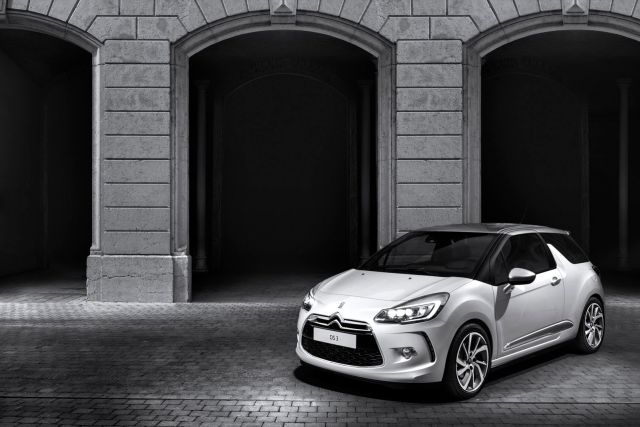 2015_Citroen_DS3_Restyle_pic-3