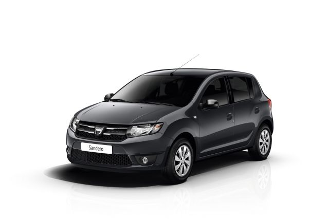 2015_DACIA_SANDERO_BLACK_TOUCH_pic-2