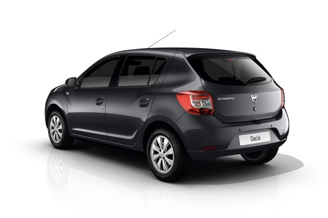 2015_DACIA_SANDERO_BLACK_TOUCH_pic-3