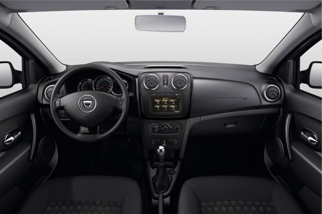 2015_DACIA_SANDERO_BLACK_TOUCH_pic-4