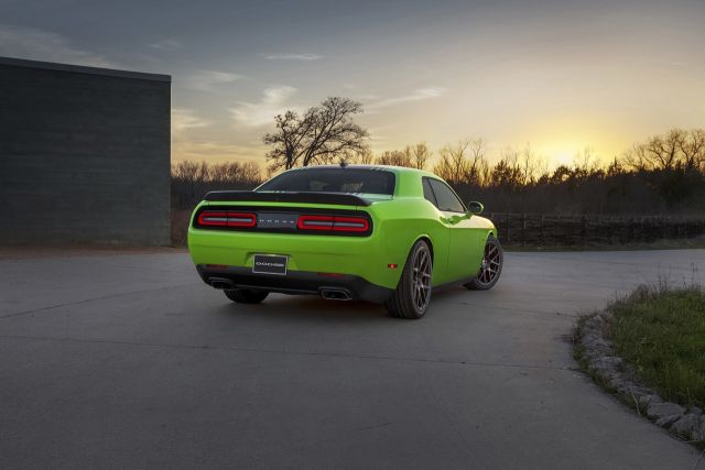 2015_DODGE_CHALLENGER_pic-13