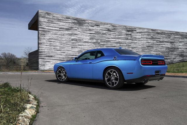 2015_DODGE_CHALLENGER_pic-18