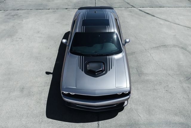 2015_DODGE_CHALLENGER_pic-7