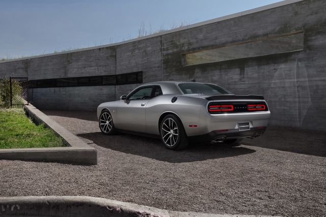 2015_DODGE_CHALLENGER_pic-8