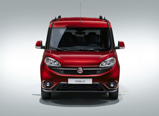 2015_fiat_doblo_combi_pic-2