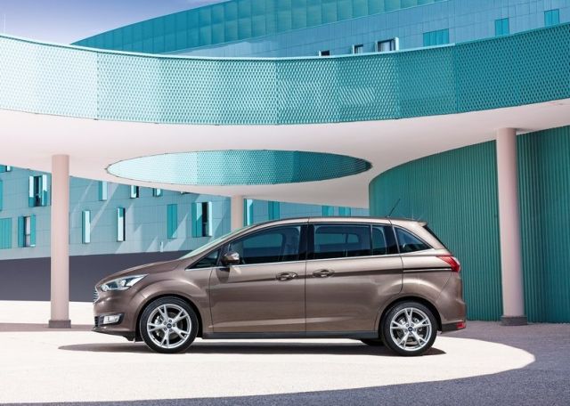 2015_FORD_C-MAX_pic-5