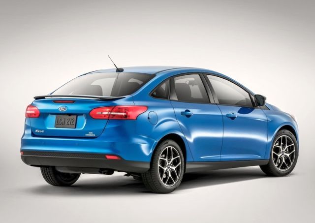 2015 New FORD FOCUS SEDAN