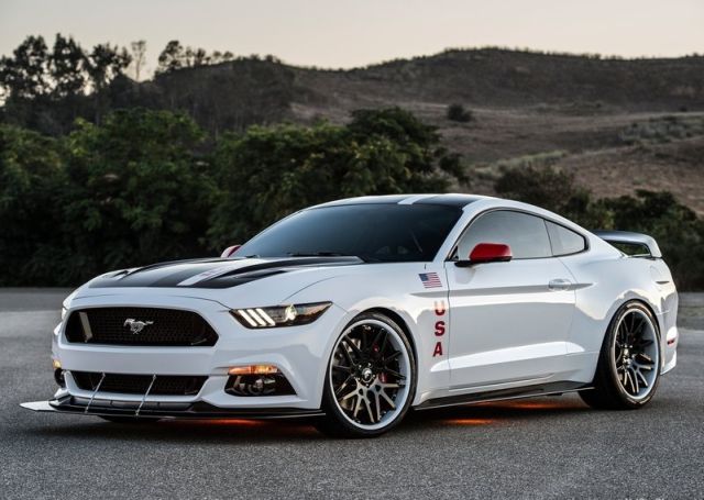 2015_FORD_MUSTANG_GT_APOLLO_EDITION_pic-2