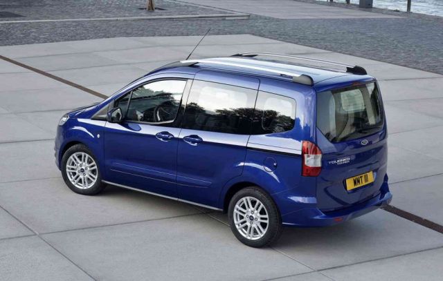 FORD TOURNEO COURIER