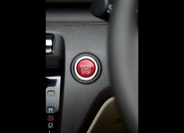 2015_HONDA_N_ONE_start-stop_button_pic-6