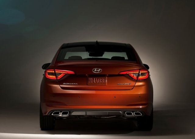 2015_HYUNDAI_SONATA_pic-6