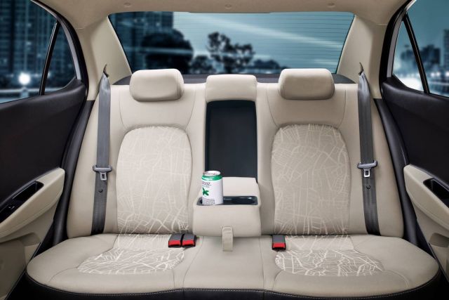 2015_HYUNDAI_XCENT_seats_pic-6