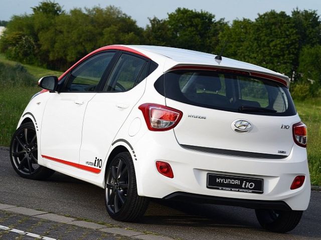 2015 HYUNDAI i10 SPORT