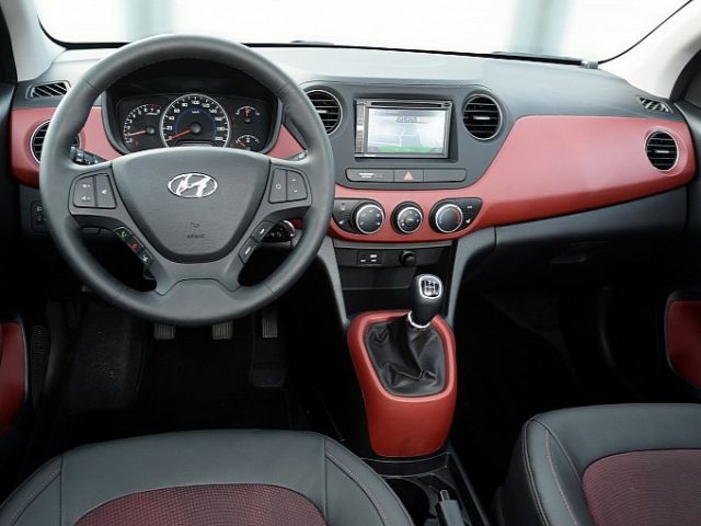 2015_HYUNDAI_i10_SPORT_pic-8