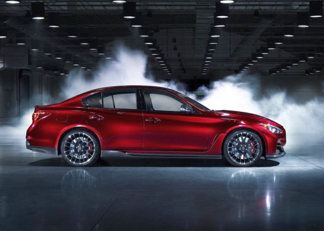 2015 INFINITI Q50 EAU ROUGE