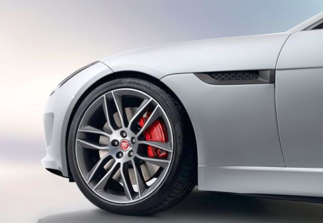 2015_JAGUAR_F-TYPE_R_ALLOYWHEEL_pic-13