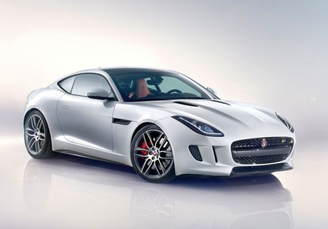 2015_JAGUAR_F-TYPE_R_front_pic-2