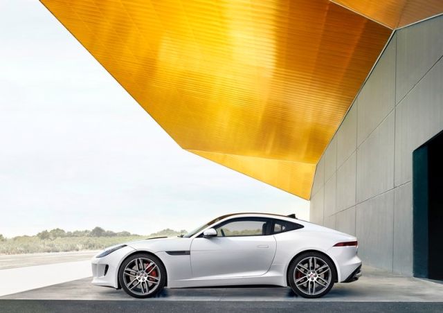 2015 JAGUAR F-TYPE R COUPE