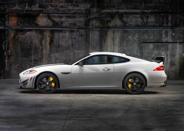 2015_JAGUAR_XKR-S_GT_profile_pic-8