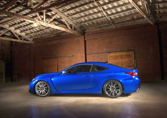 2015_LEXUS_RC-F_profile_pic-5