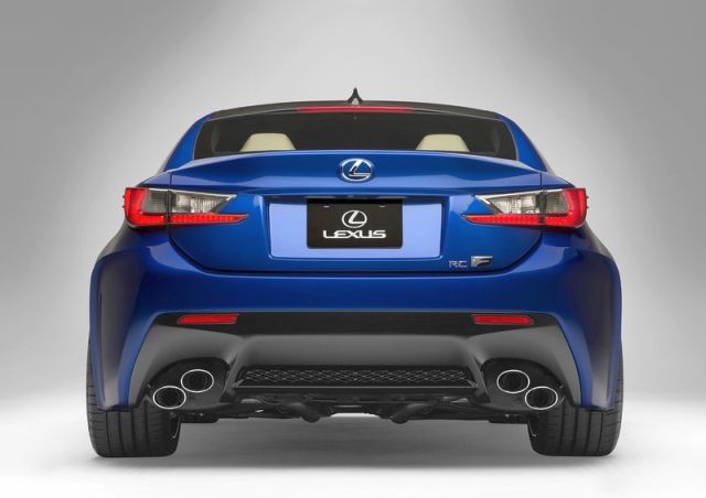 2015_LEXUS_RC-F_rear_pic-11