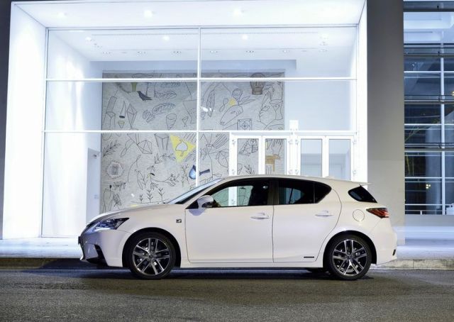 2015_LEXUS_profile_pic-9