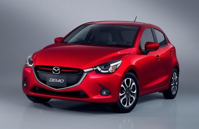 2015 MAZDA 2