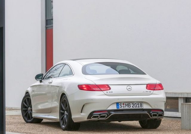 2015_MERCEDES_S63_AMG_Coupe_rear_pic-6