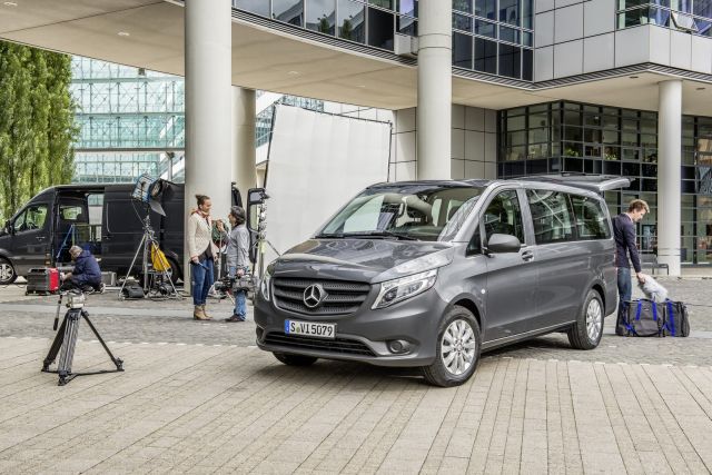 2015_MERCEDES_VITO_TOURER_pic-9