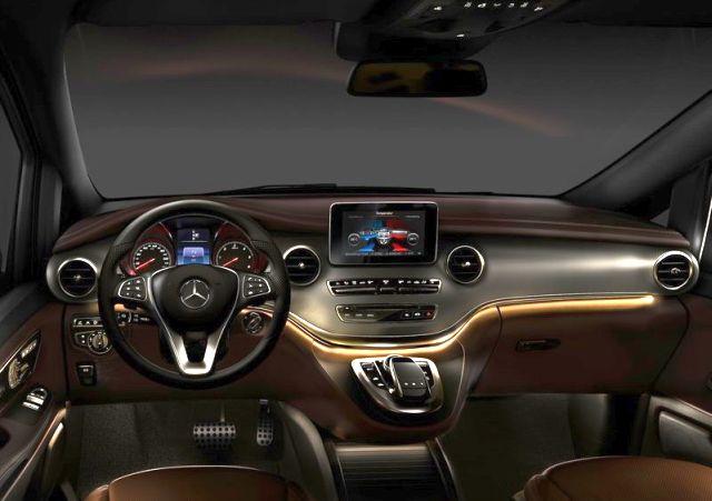 2015_MERCEDES_V_CLASS_interior_pic-10