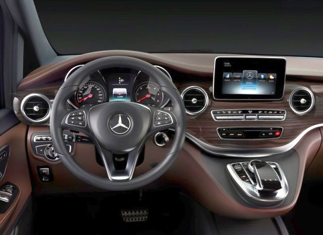 2015_MERCEDES_V_CLASS_steeringwheel_pic-9