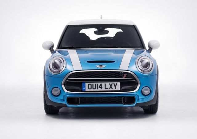 2015 MINI COOPER 5 DOOR